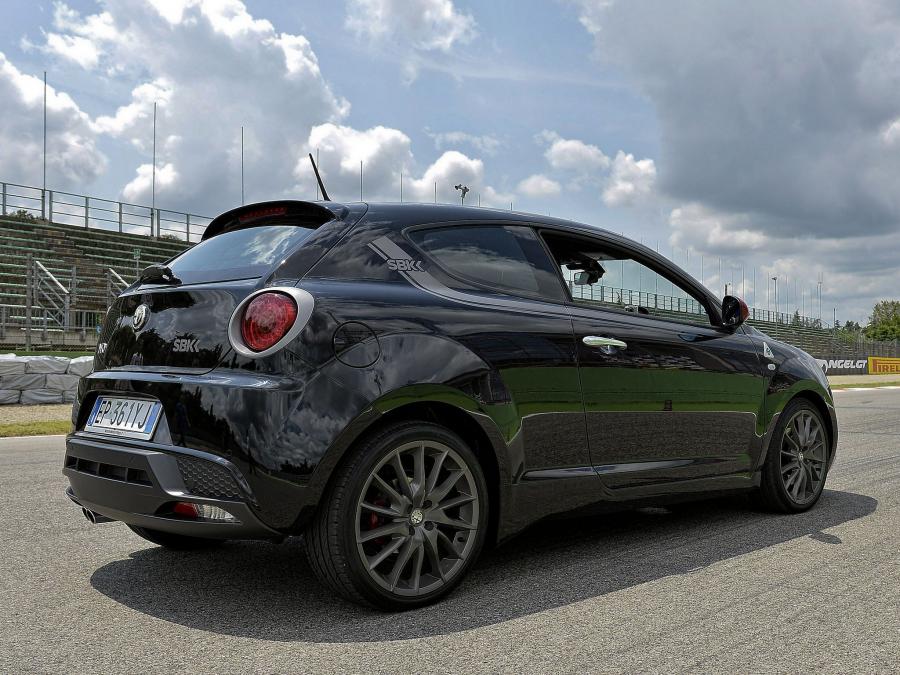  Alfa Romeo MiTo SBK Limited Edition (955) 2013 года  (фото 12 из 12)